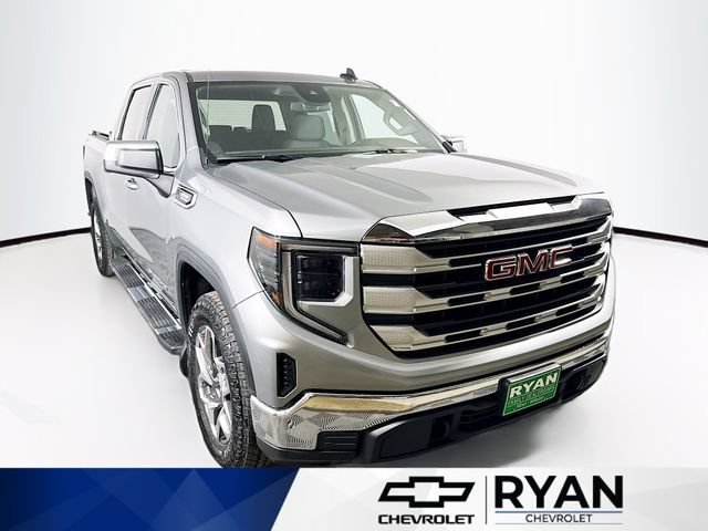 2023 GMC Sierra 4WD Crew Cab Short Box SLE's photo