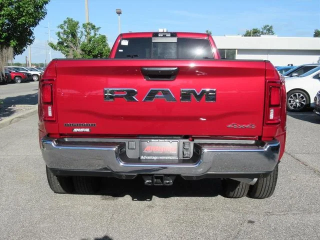 New 2026 Molten Red Pearl-Coat Exterior Paint RAM Big Horn image 6