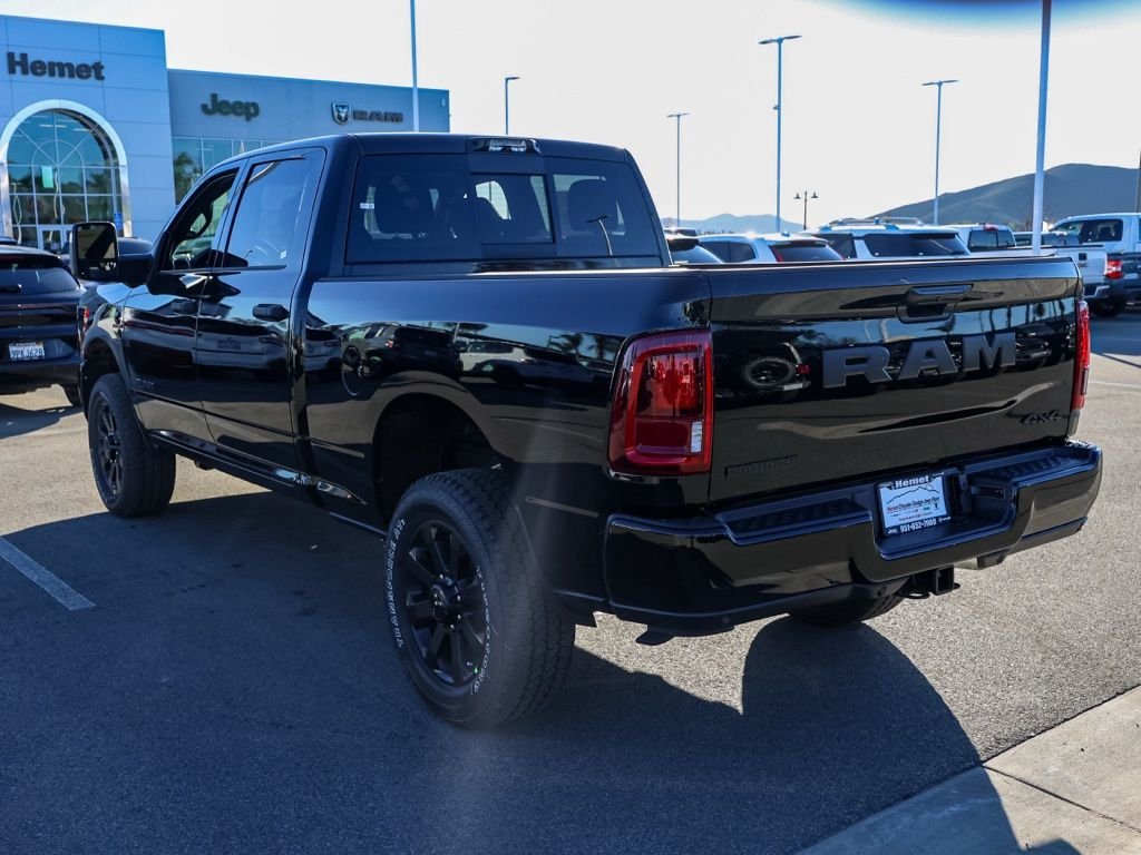 New 2026 Diamond Black Crystal Pearl-Coat Exterior Paint RAM Big Horn Night Edition image 4