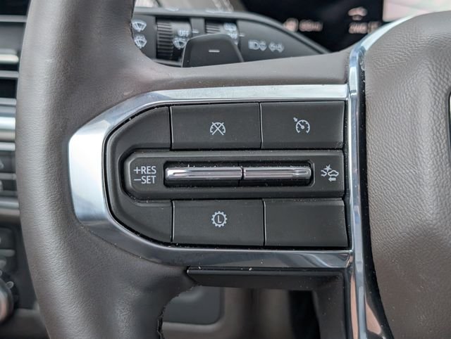 Used 2026  GMC Elevation image 23