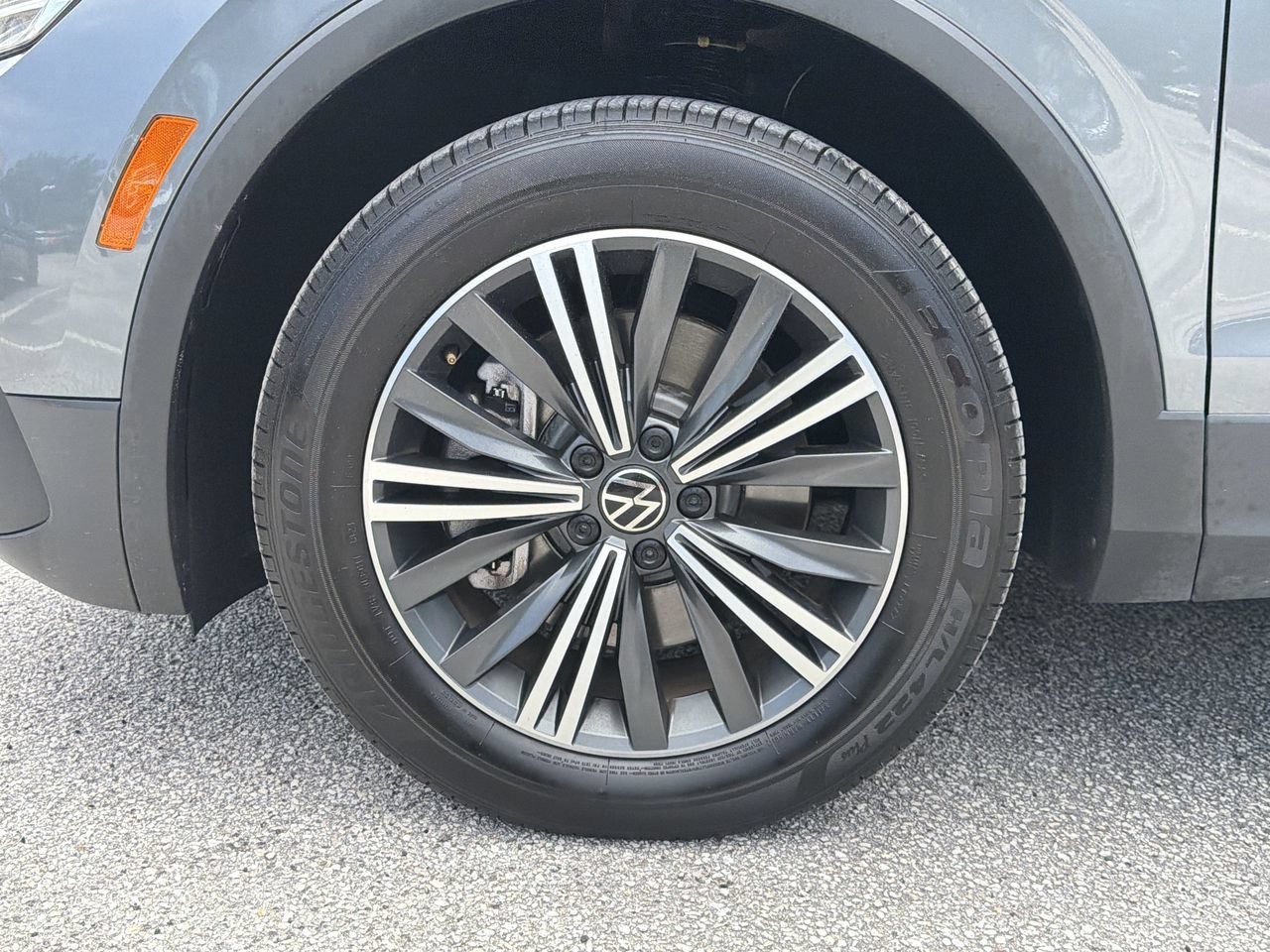 Used 2024 Platinum Gray Metallic Volkswagen Wolfsburg Edition image 33