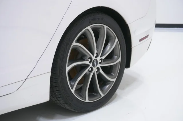 Used 2019 WHITE Lincoln Reserve I image 10