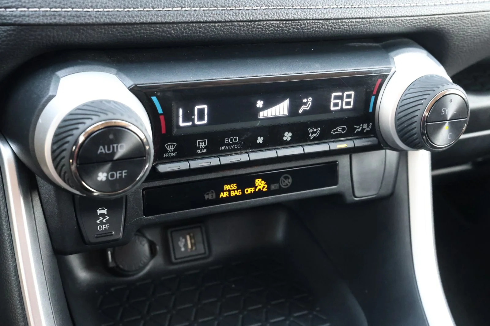 Used 2025 White Toyota LE image 20