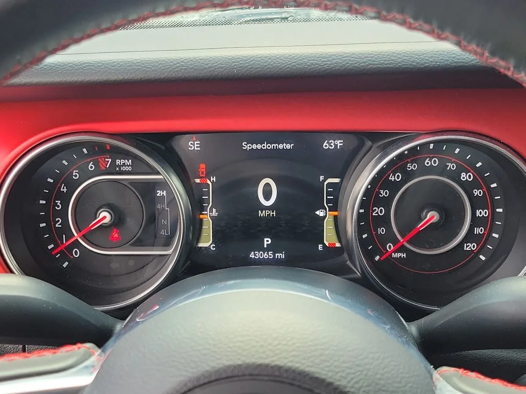 Used 2022 Gray Jeep Rubicon image 21
