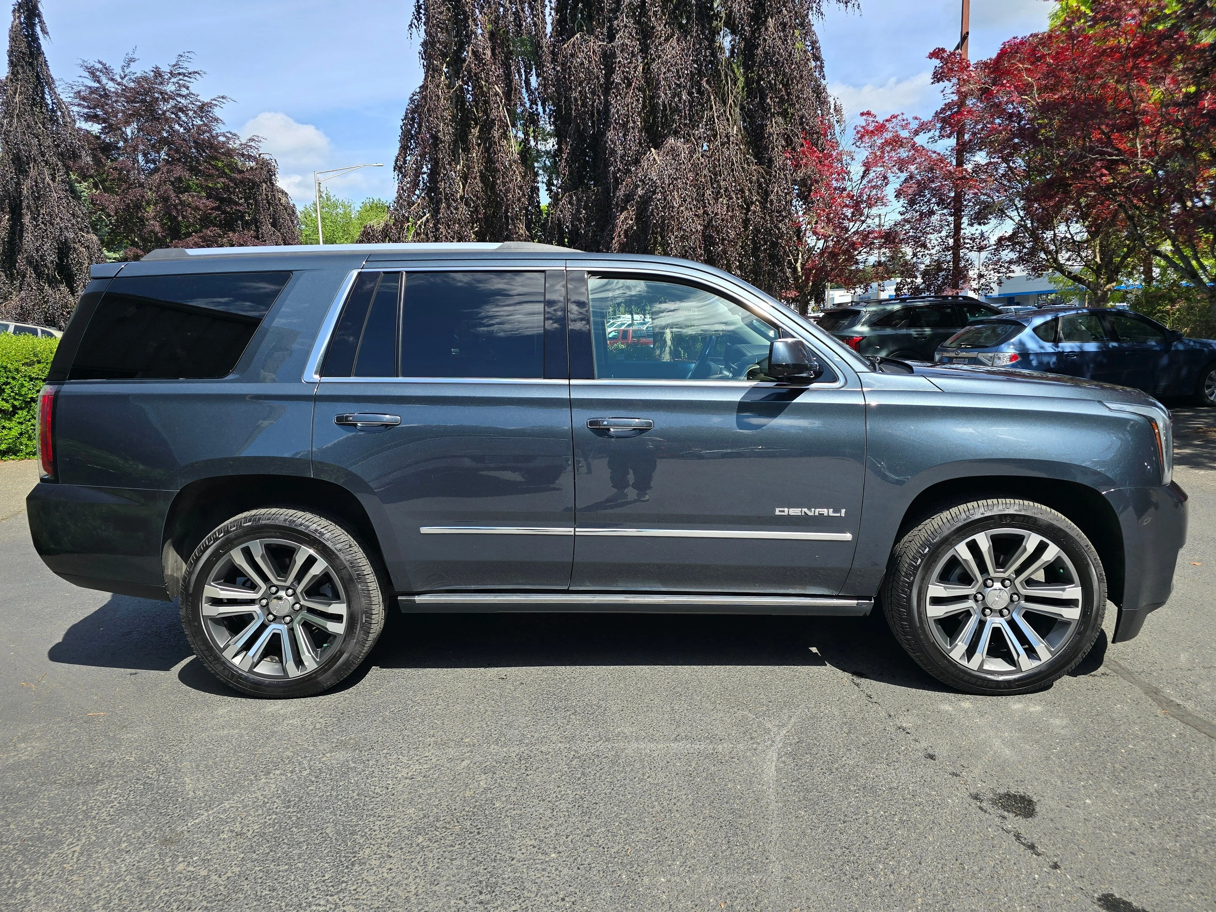 Used 2019 Sky GMC Denali image 3