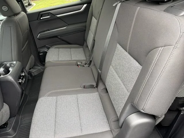 New 2026 Sterling Metallic GMC Elevation image 18