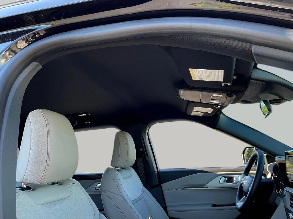 New 2027 Agate Black Metallic Ford Active image 36