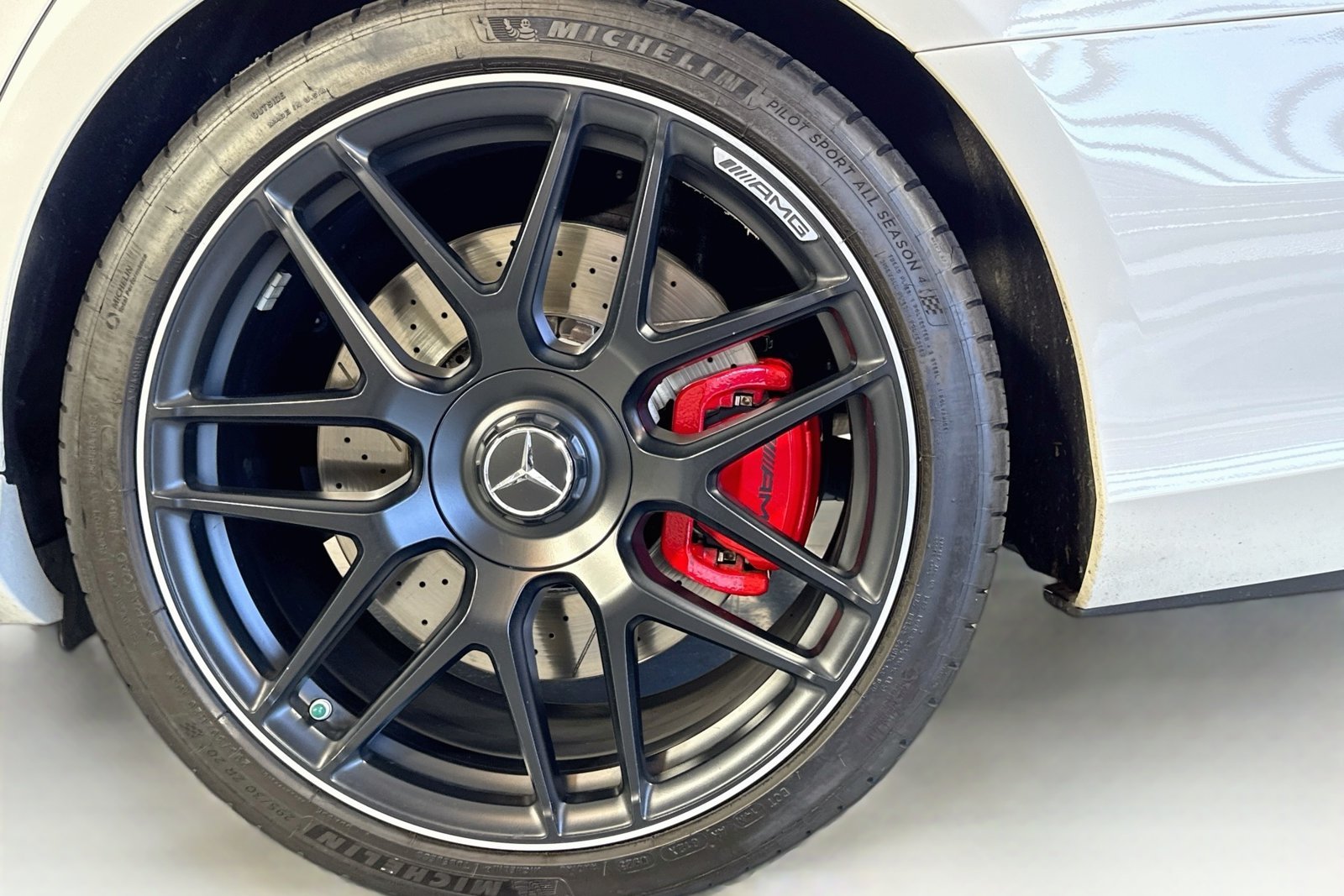 Used 2020 Designo Diamond White Metallic Mercedes-Benz AMG® E 63 S image 30