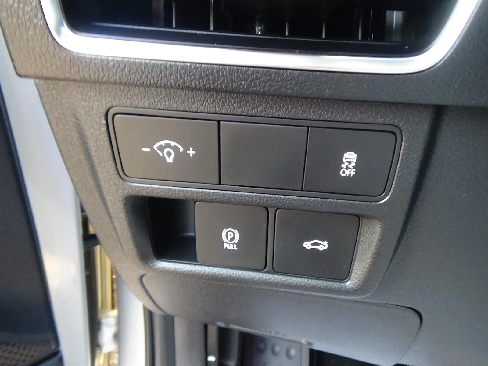 Used 2025 Aero Silver Metallic (t4a) Hyundai SEL image 19