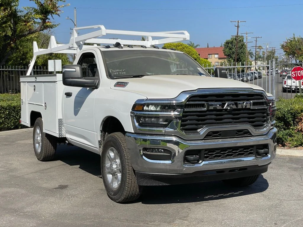 2025 RAM 3500 Chassis Tradesman - Photo 8