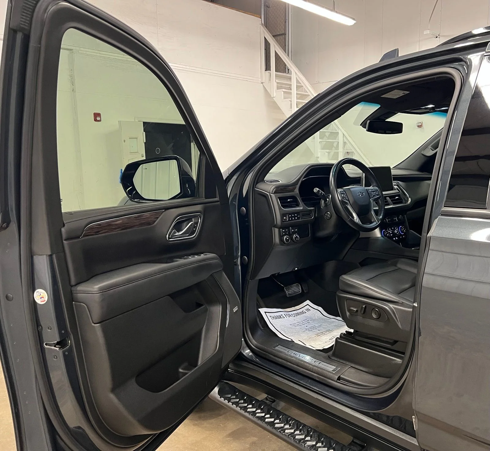 Used 2022 Gray Chevrolet Z71 image 22