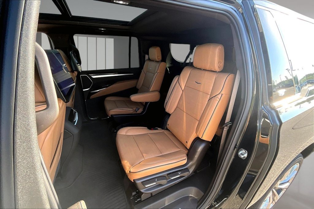 2026 Cadillac Escalade ESV Luxury - Photo 10