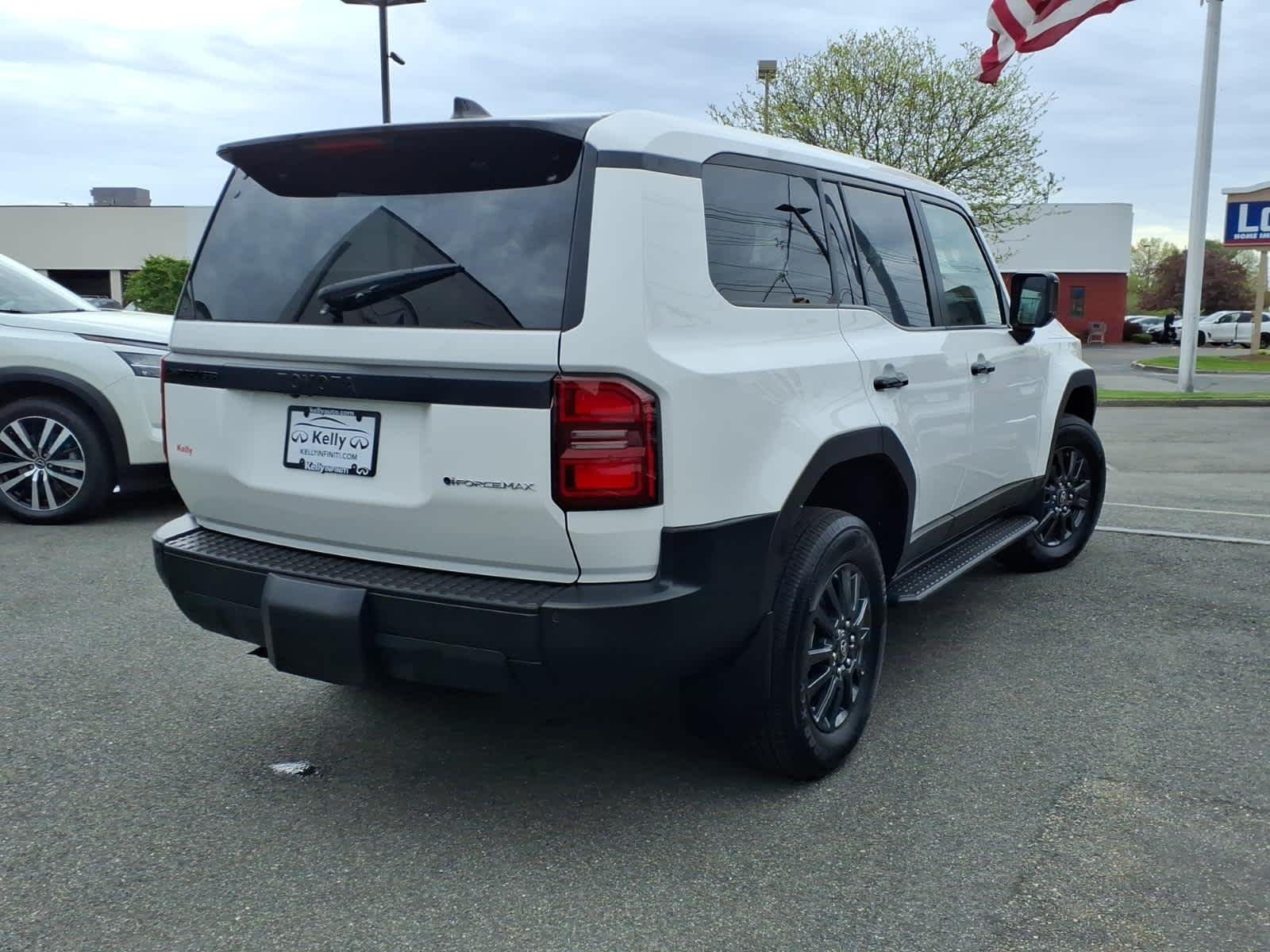 Used 2025 Ice Cap Toyota 1958 image 4