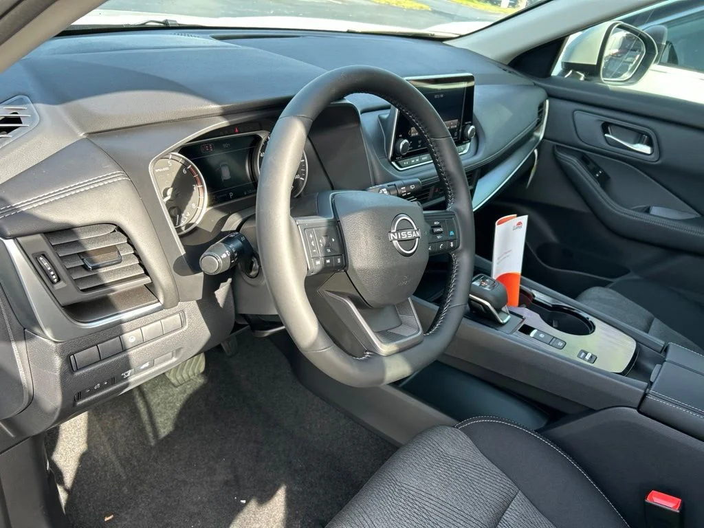New 2026 Everest White Pearl TriCoat Nissan SV image 22