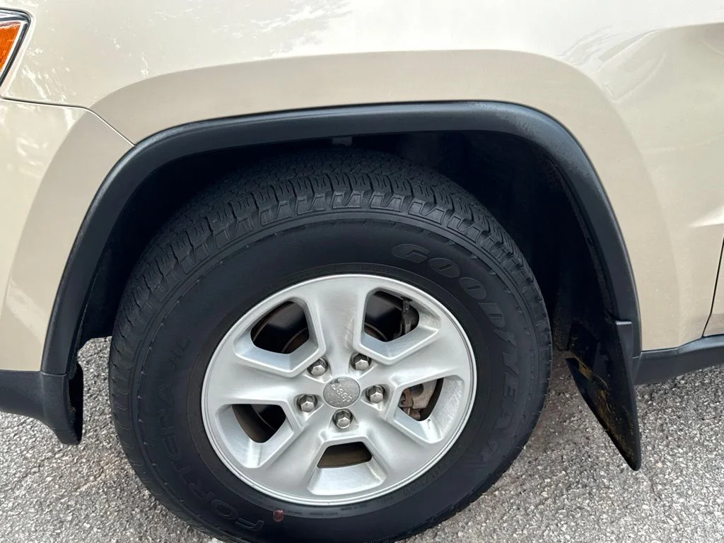 Used 2014 Beige Jeep Laredo image 2