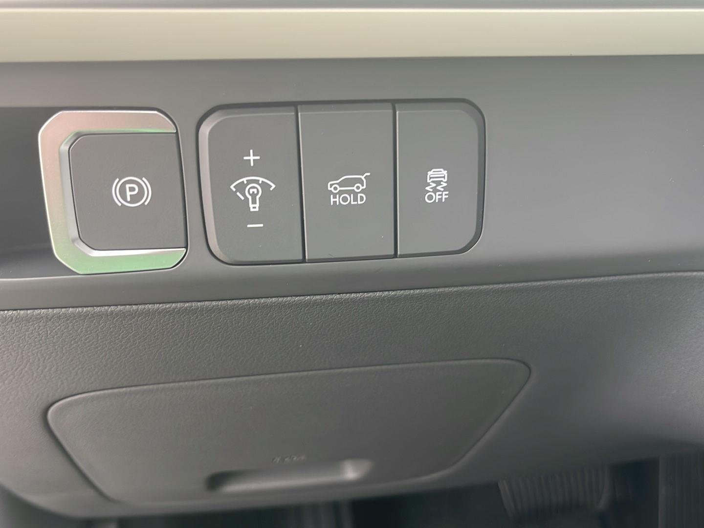New 2026 Rockwood Green Hyundai SEL AWD image 21