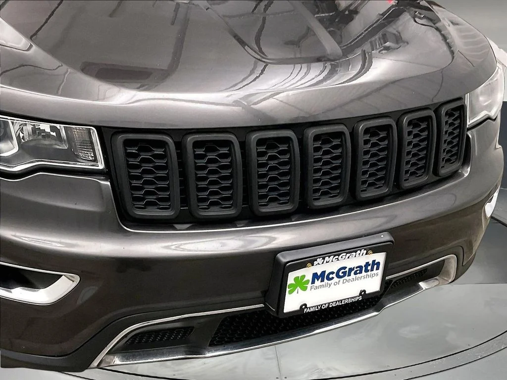 Used 2020 Gray Jeep Limited image 31