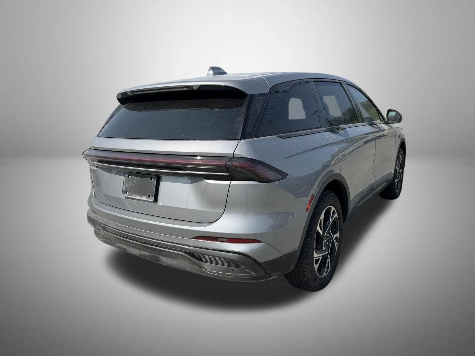 Used 2025 Gray Lincoln Premiere image 3