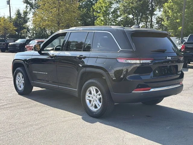 Used 2025 Black Jeep Laredo image 11