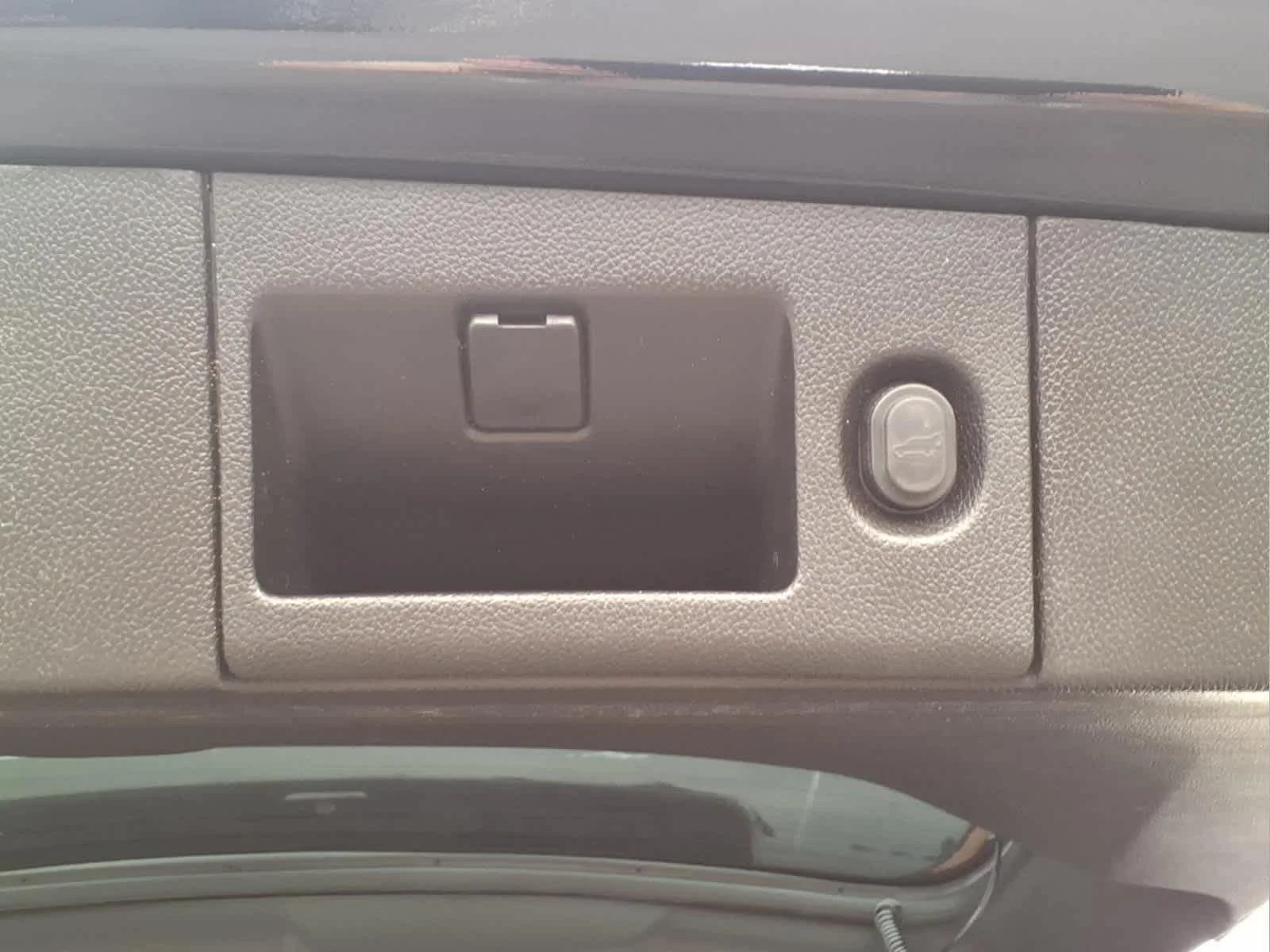 Used 2019 Black Chevrolet LT image 7