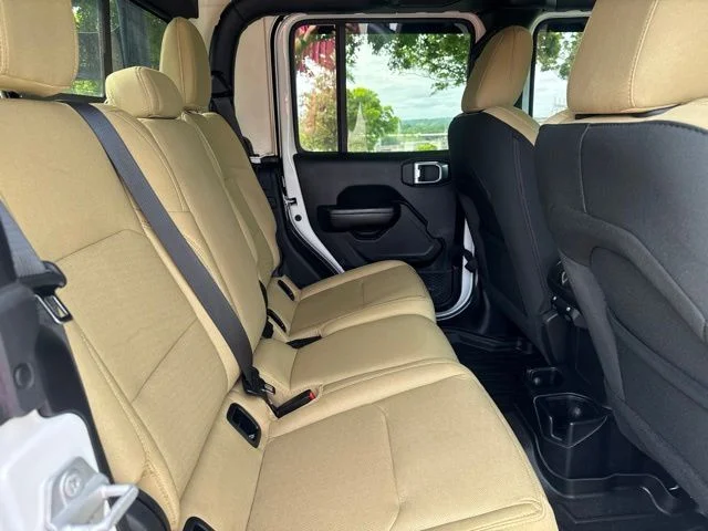 Used 2020 White Jeep Sport image 11