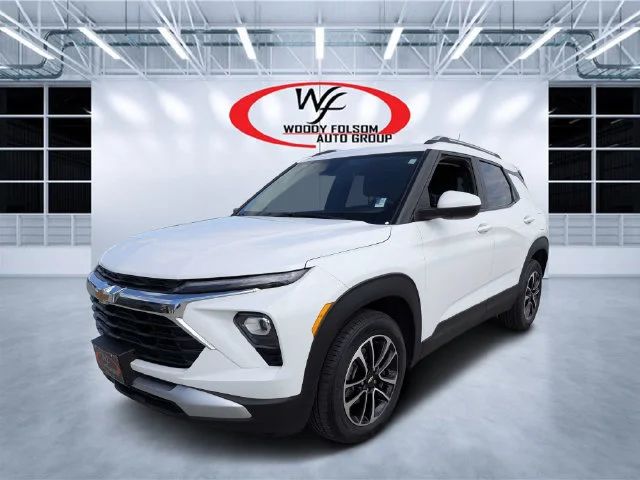 Used 2024 White Chevrolet LT image 7