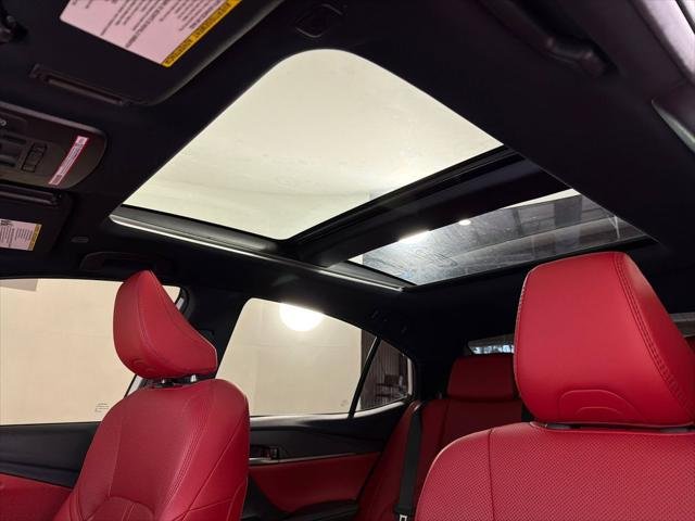 Certified Used 2025 WIND CHILL PEARL Toyota  image 2