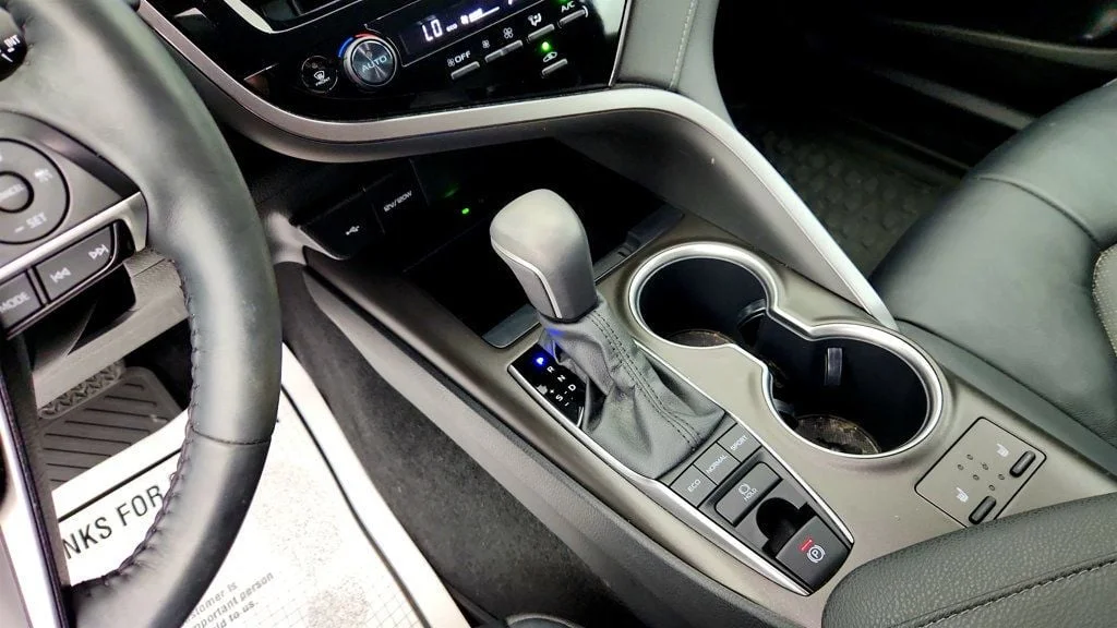 Used 2022 Blueprint Toyota XLE Automatic AWD w/ Nav Upgrade & Panoramic Glass Roof image 16