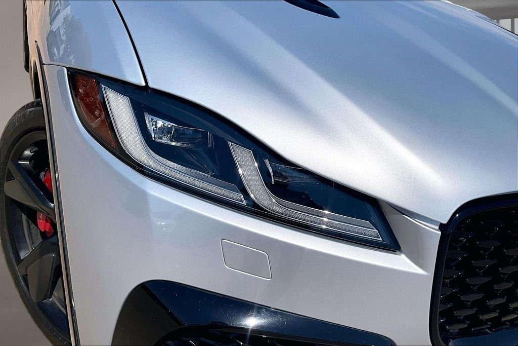 Used 2022 Silver Jaguar SVR image 29