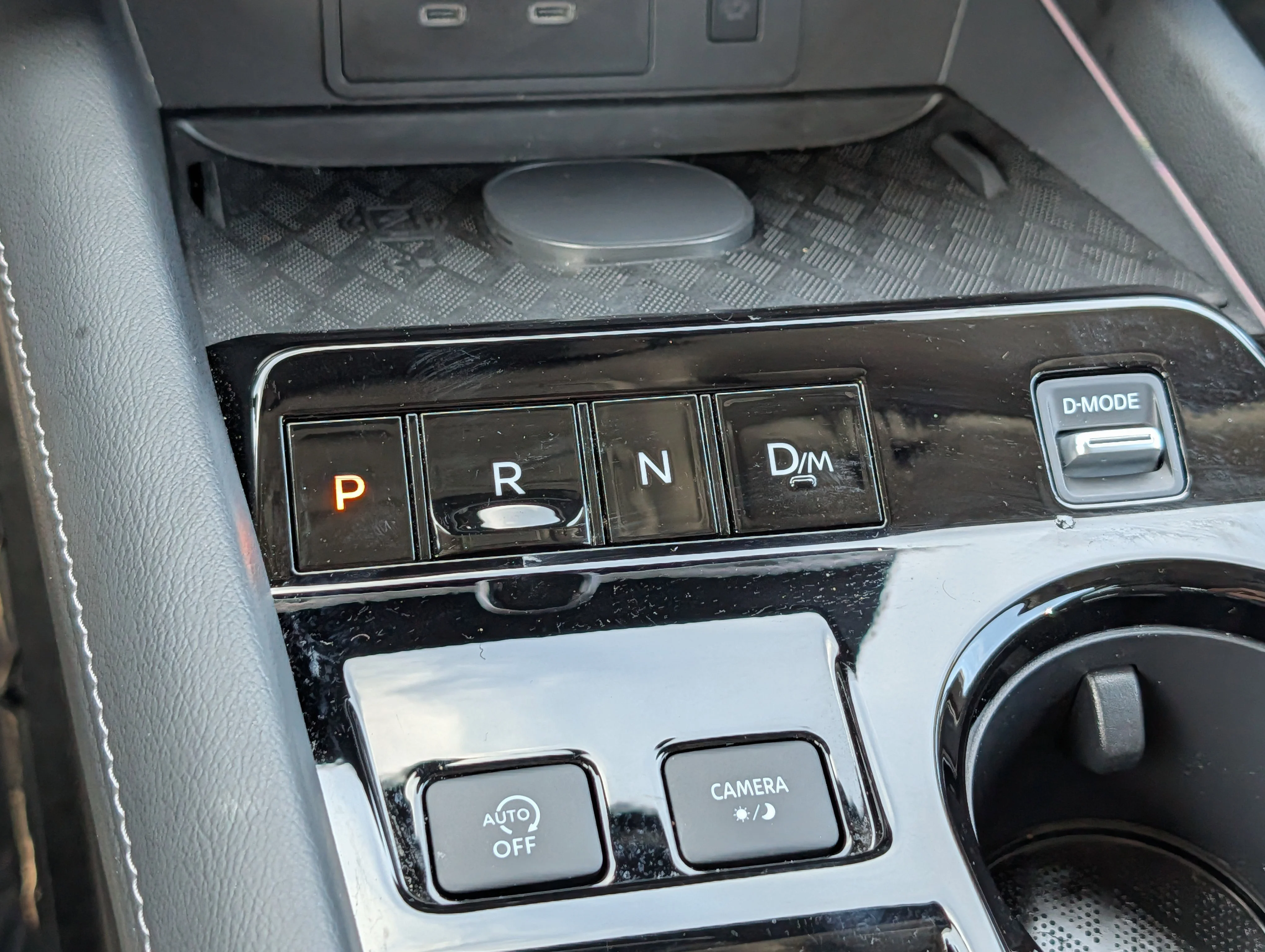 Used 2026 Super Black Nissan Platinum image 24