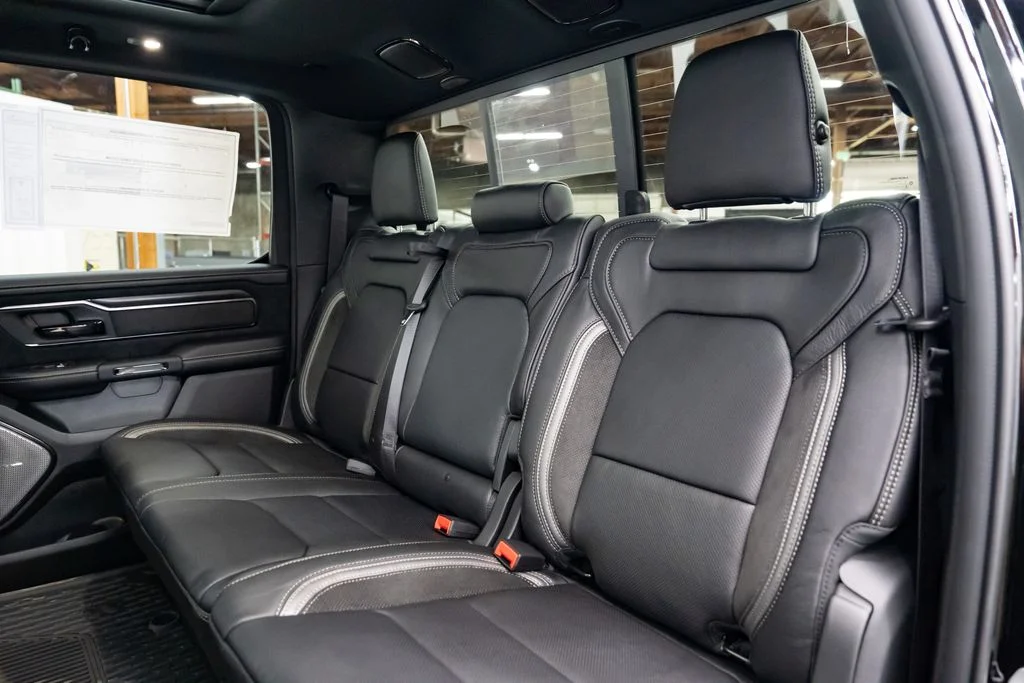 New 2026 Diamond Black Crystal Pearl-Coat Exterior Paint RAM RHO image 30
