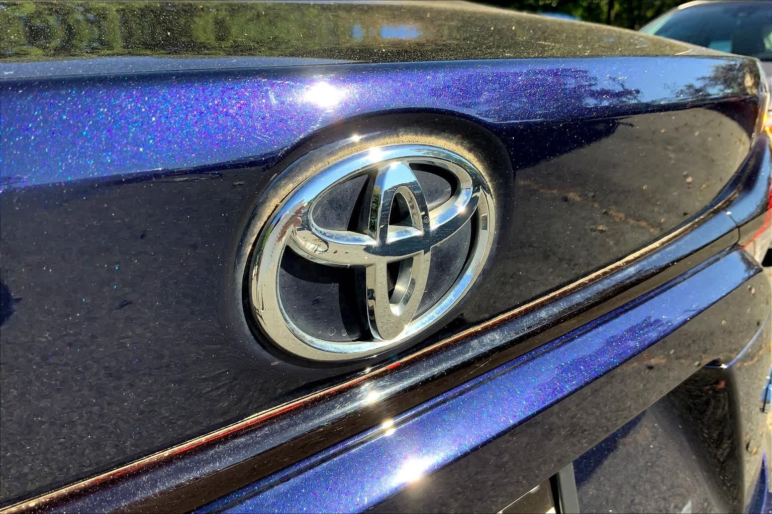 Used 2020 Blueprint Toyota LE image 28