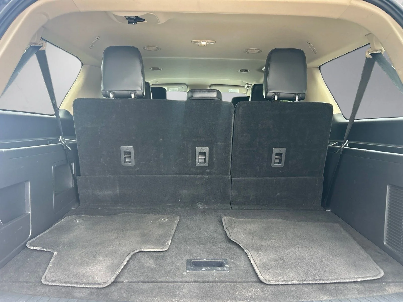 Used 2024 Gray Ford XLT image 25