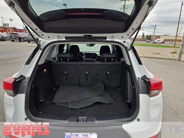 Used 2024 White Chevrolet LT image 29