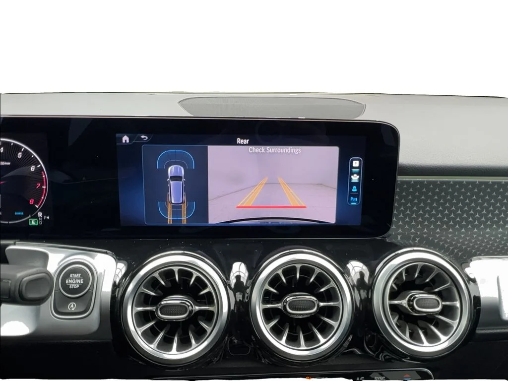 Used 2025 Black Mercedes-Benz GLB 250 image 46