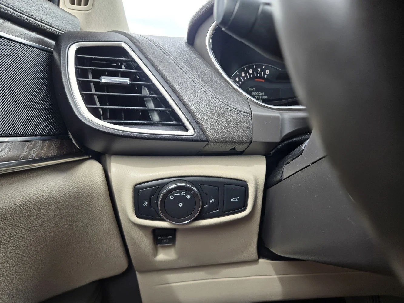 Used 2018 Blue Metallic LINCOLN Select image 23
