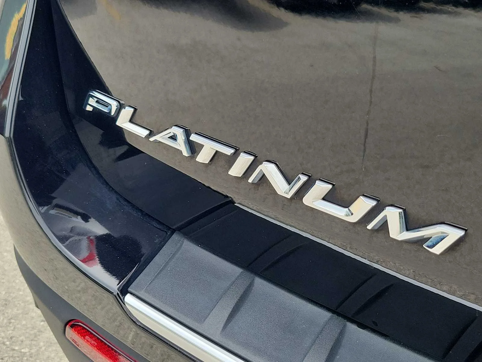 Used 2023 Black Ford Platinum image 7