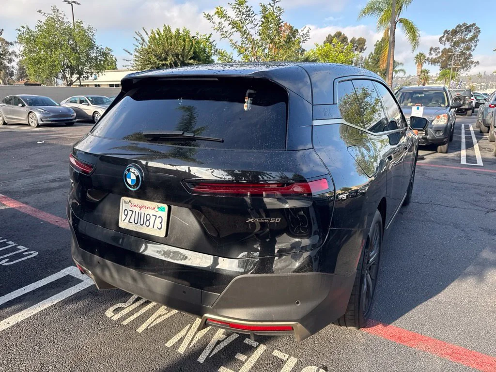 Used 2023 Black BMW xDrive50 image 3