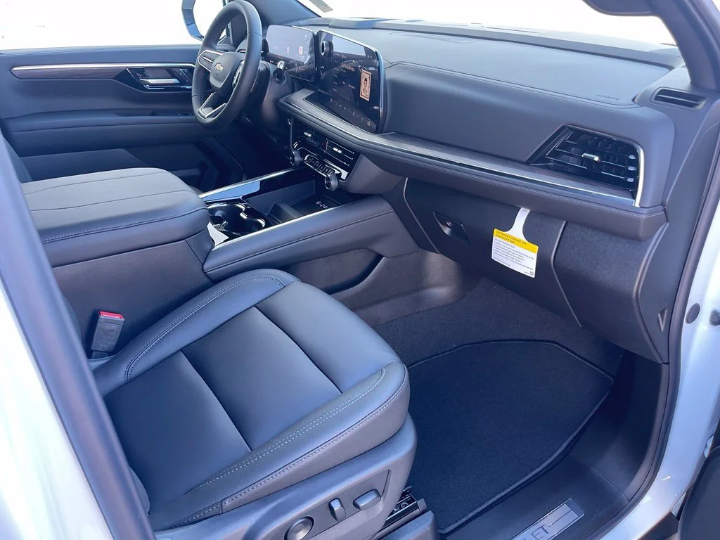 New 2026 Summit White Chevrolet LT image 35