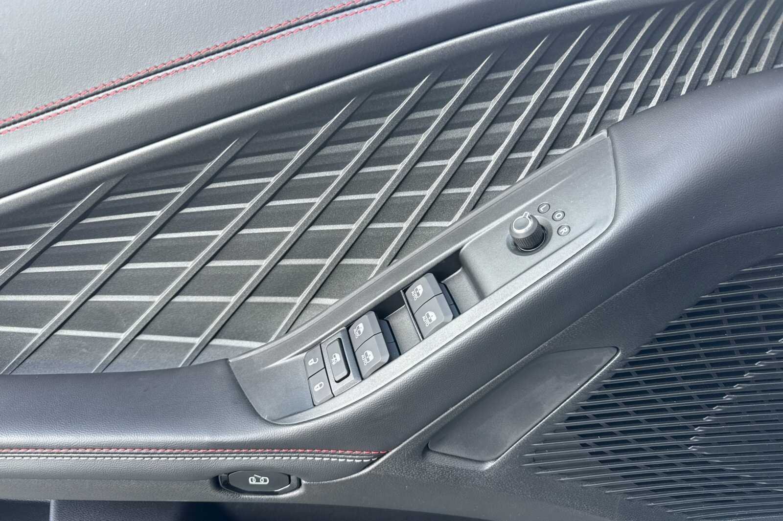 New 2026 White Knuckle Exterior Paint Dodge R/T image 11
