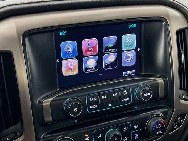 Used 2018 Silver GMC Denali image 16