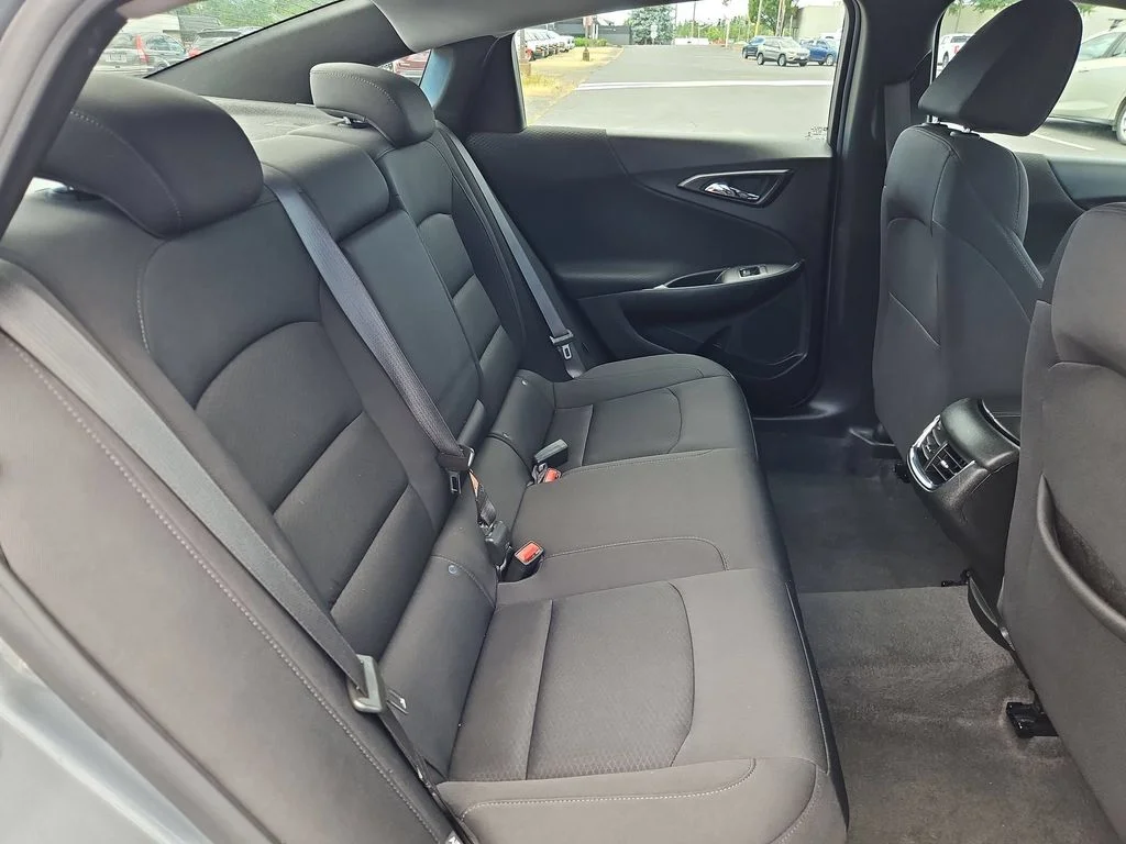 Used 2024 Sterling Gray Metallic Chevrolet LT image 27