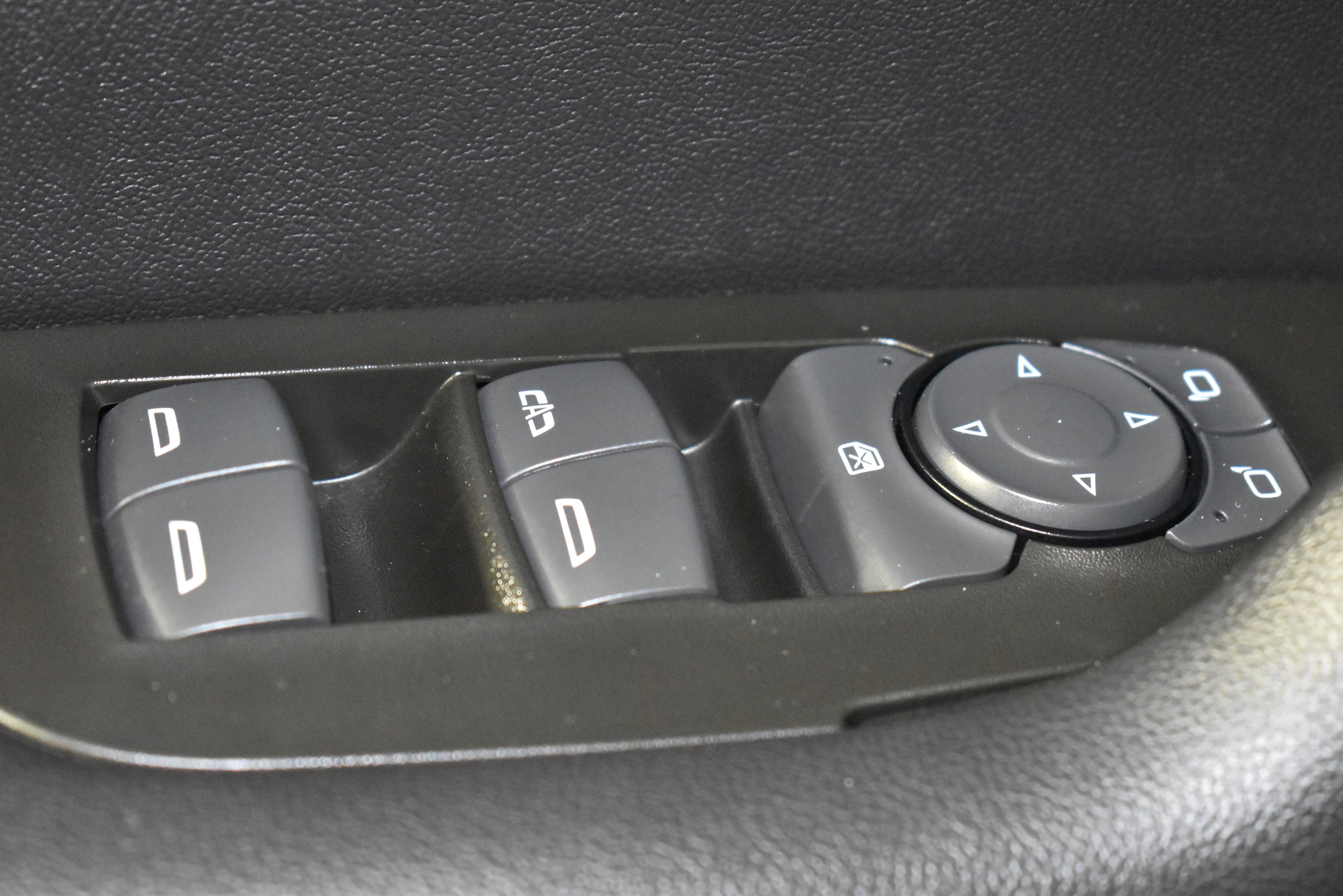 2025 Chevrolet Blazer 2LT - Photo 36