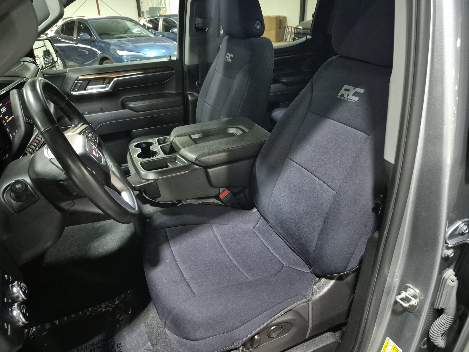 Used 2023 Gray GMC Elevation image 18