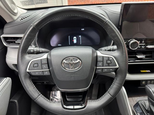 2023 Toyota Highlander Platinum - Photo 9