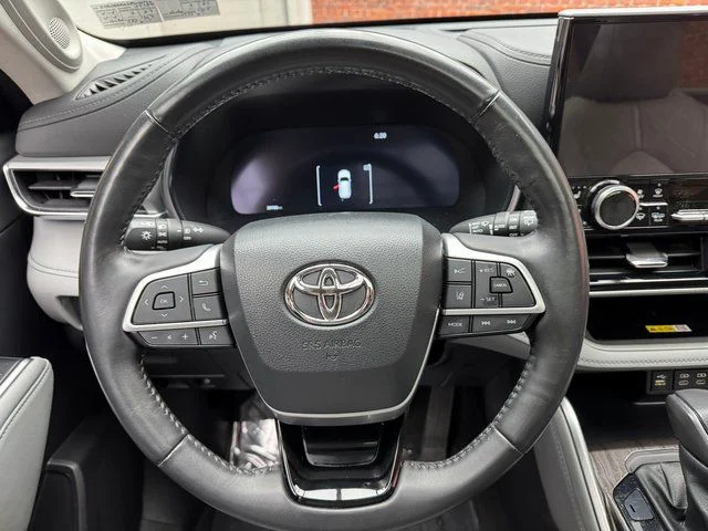 2023 Toyota Highlander Platinum - Photo 9