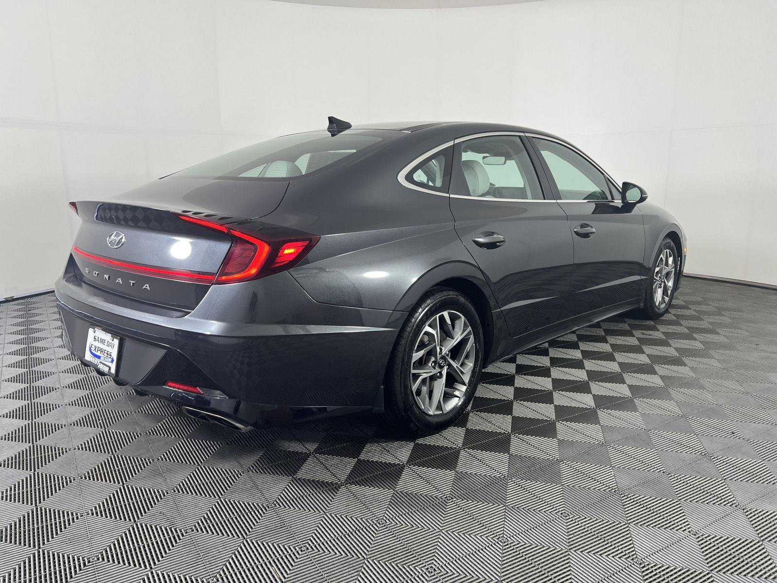 Used 2020 Portofino Gray Hyundai SEL image 3