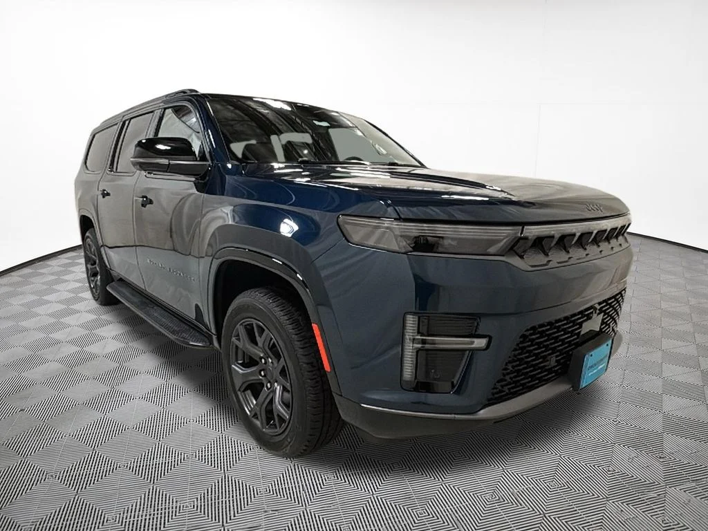 New 2026 Fathom Blue Pearl-Coat Exterior Paint (Late Availability) Jeep Limited Altitude image 4