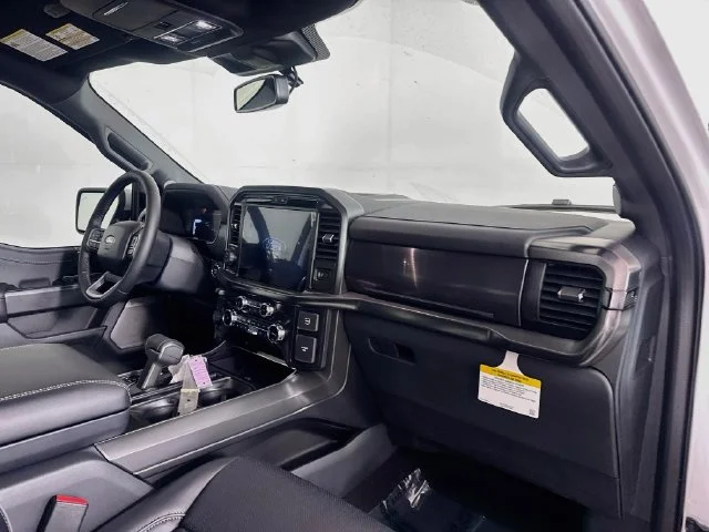 New 2026 Oxford White Ford Lariat image 29