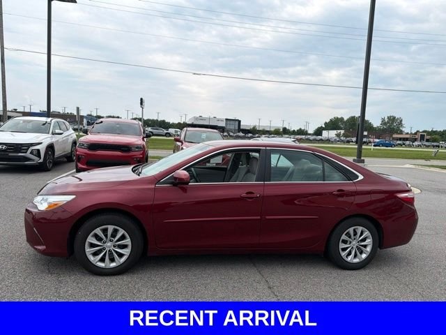 Used 2017 Red Toyota LE image 9